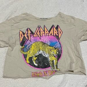 Def Leppard cropped t shirt size medium